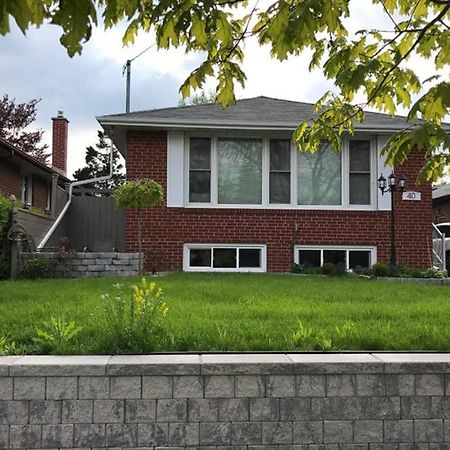 Private Bsmt With Sep. Entrance And Free Parking Apartment Toronto Exterior photo